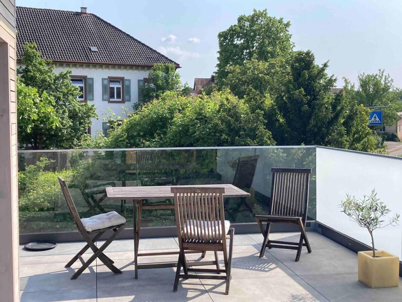 Apartamento Neues Penthouse-Loft Mit Konuskarte Fuer Gratis Oepnv Ehrenkirchen Exterior foto