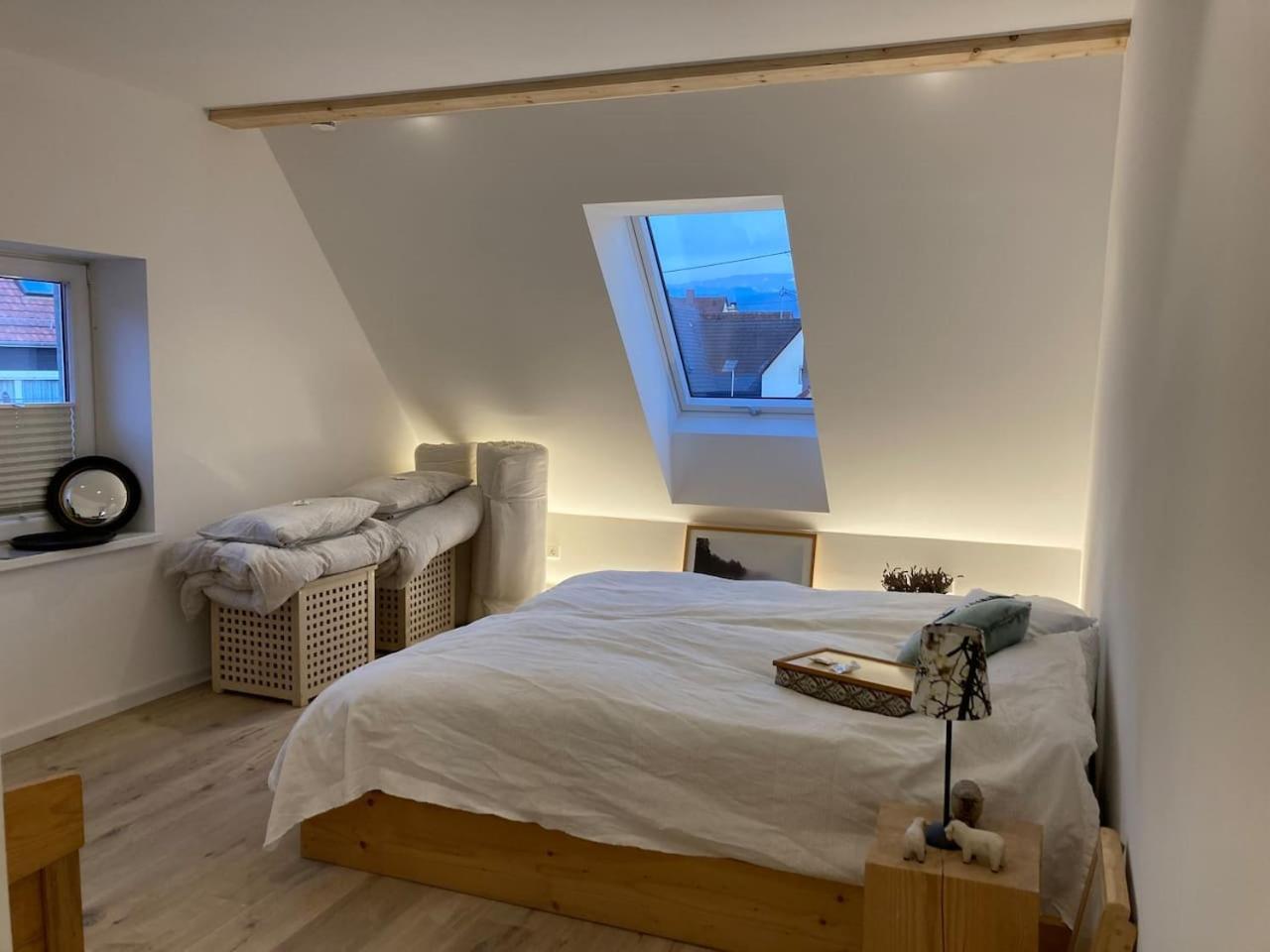 Apartamento Neues Penthouse-Loft Mit Konuskarte Fuer Gratis Oepnv Ehrenkirchen Exterior foto