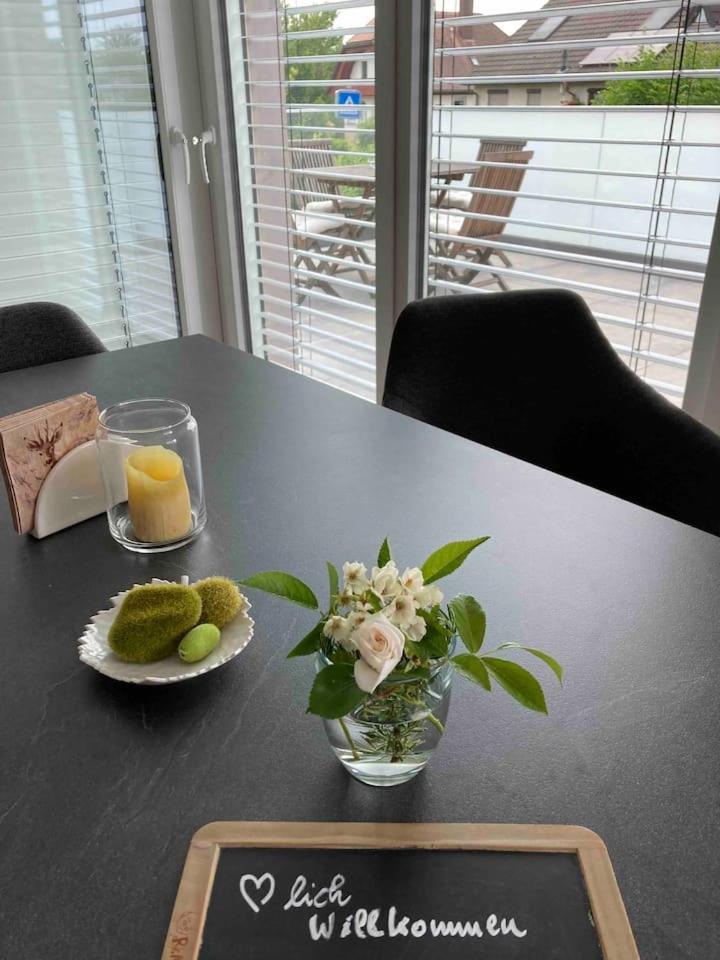 Apartamento Neues Penthouse-Loft Mit Konuskarte Fuer Gratis Oepnv Ehrenkirchen Exterior foto